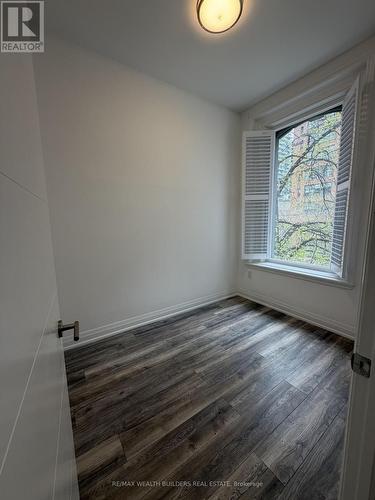 4 - 215 JARVIS STREET , Toronto, Ontario M5B 2C1 5
