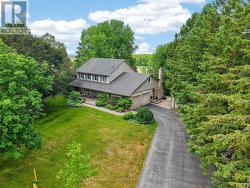 8 GRANT COURT East Gwillimbury, ON L0G 1R0