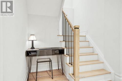 38A Maple Avenue N, Mississauga, ON 
