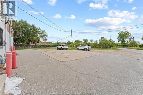 3511 Wyandotte, Windsor, ON 