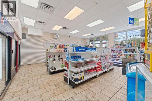 3511 Wyandotte, Windsor, ON 