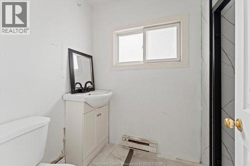 3511 Wyandotte, Windsor, ON 