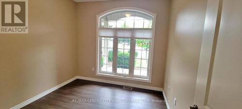 11 - 1 Vineden Drive, Central Elgin (Lynhurst), ON 