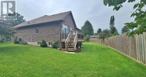 11 - 1 Vineden Drive, Central Elgin (Lynhurst), ON 