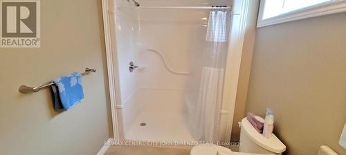 11 - 1 Vineden Drive, Central Elgin (Lynhurst), ON 