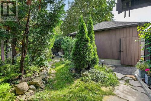 2101 Alta Vista Drive, Ottawa, ON 