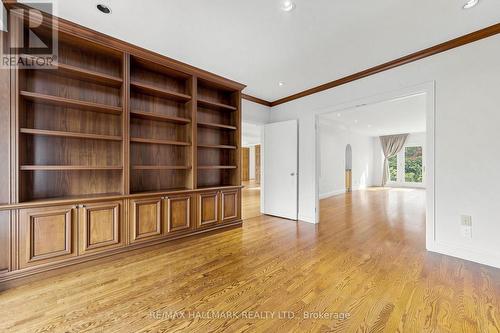Family room designed for relaxed everyday living. - 40 Donino Avenue, Toronto, ON 