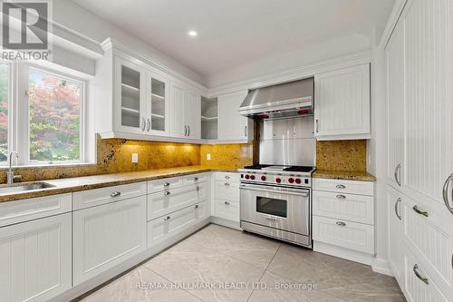 Spacious Kitchen with Wolf appliances - 40 Donino Avenue, Toronto, ON 