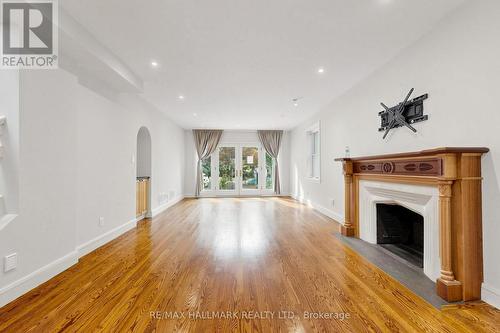 Expansive formal living room - 40 Donino Avenue, Toronto, ON 