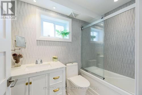 Main Floor 4pc Washroom - 110 Lakeside Avenue, Toronto, ON 