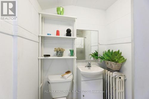 Upper 3pc Washroom - 110 Lakeside Avenue, Toronto, ON 