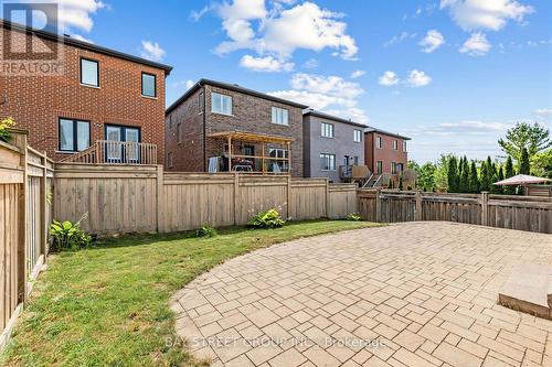 37 Mynden Way, Newmarket, ON 