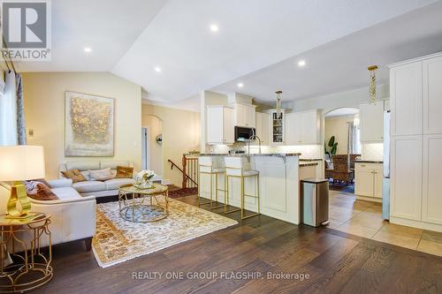 24 Wendat Trail E, Springwater, ON 