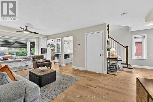 36 Aikens Crescent, Barrie, ON 