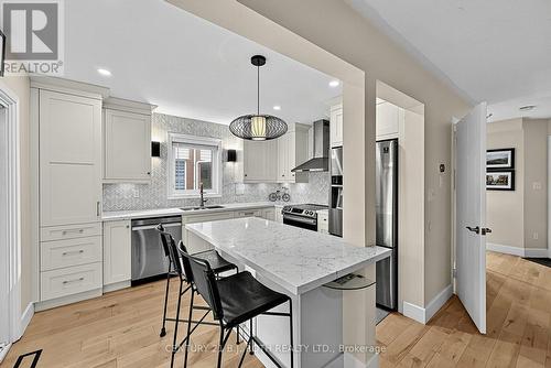 36 Aikens Crescent, Barrie, ON 