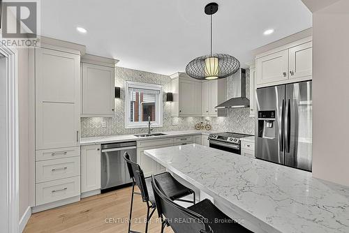 36 Aikens Crescent, Barrie, ON 