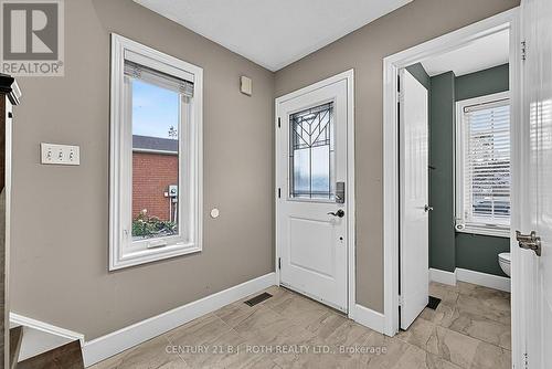 36 Aikens Crescent, Barrie, ON 