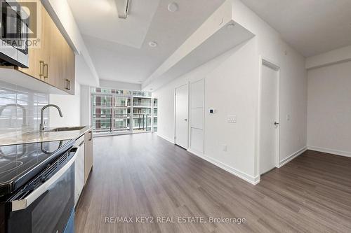 2316 - 4010 EGLINTON AVENUE W , Toronto, Ontario M9A 0G5 3