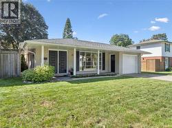 35 CROSBY Drive Kitchener, ON N2B 2K9