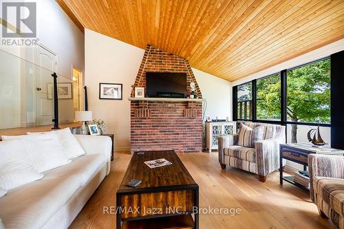 144 Long Island, Otonabee-South Monaghan, ON 