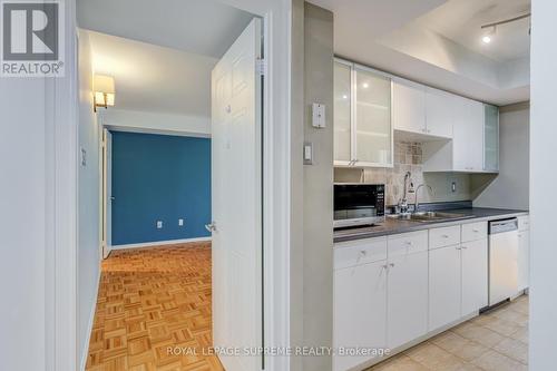 1804 - 5 Kenneth Avenue, Toronto, ON 