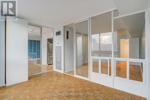 1804 - 5 Kenneth Avenue, Toronto, ON 