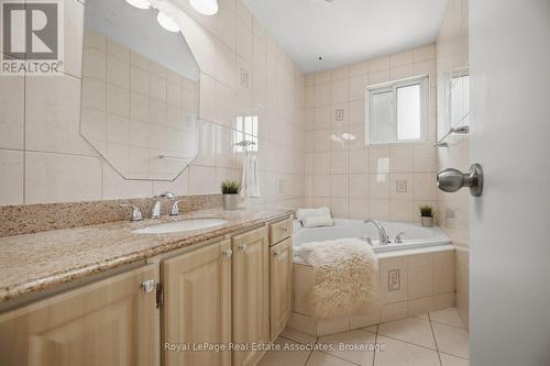 2452 Yarmouth Crescent, Oakville, ON 