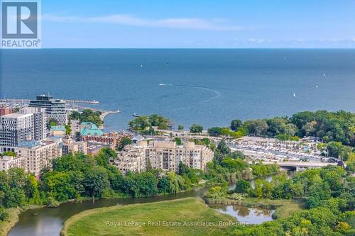 2452 Yarmouth Crescent, Oakville, ON 