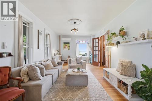 136 King Street South, Highgate, ON 