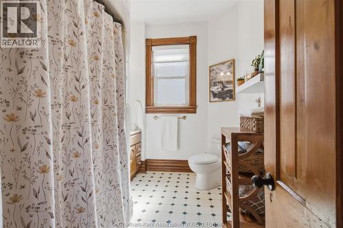 136 King Street South, Highgate, ON 