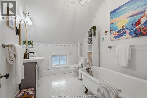136 King Street South, Highgate, ON 