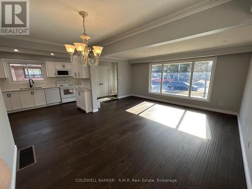 MAIN - 125 CABOT STREET , Oshawa (Vanier), Ontario L1J 5R8 5