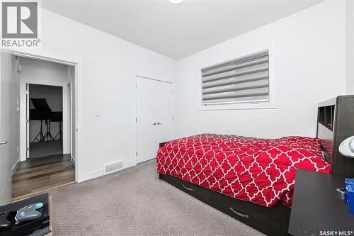 106 Kenaschuk Crescent, Saskatoon, SK 