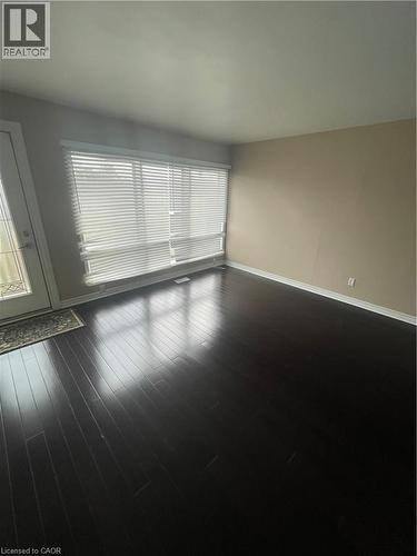 Living room - 124 Avalon Place, Kitchener, ON 