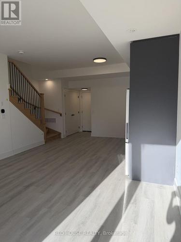 214 ELLIS AVENUE , St. Catharines, Ontario L2P 0H2 5