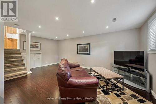 35 Crosby Drive, Kitchener, ON 