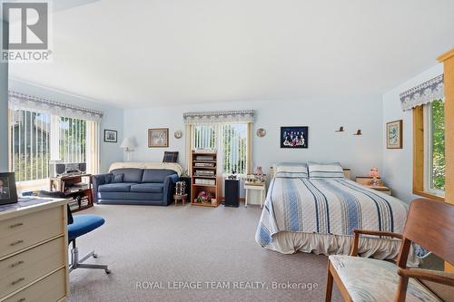 84 Rita Avenue, Ottawa, ON 