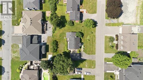 84 Rita Avenue, Ottawa, ON 