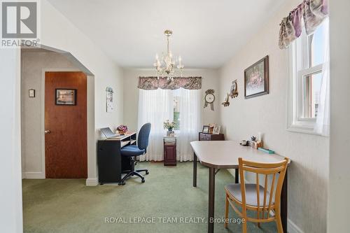 Dining Room / Flex Space - 84 Rita Avenue, Ottawa, ON 