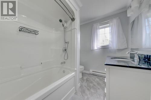 18 Mountainview Road, Massey Drive, NL 