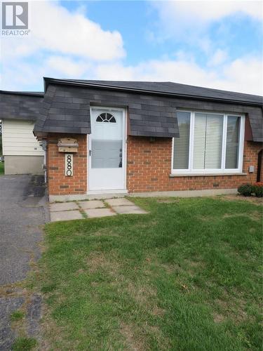 880 Woodbine Avenue, Sudbury, ON 