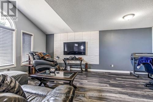 23999 Mayfair Road, Adelaide Metcalfe, ON 