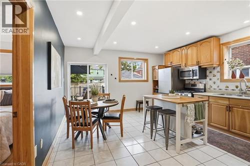 17 Tuxedo Avenue S, Hamilton, ON 