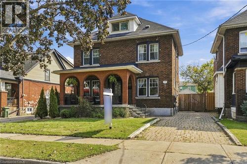 17 Tuxedo Avenue S, Hamilton, ON 