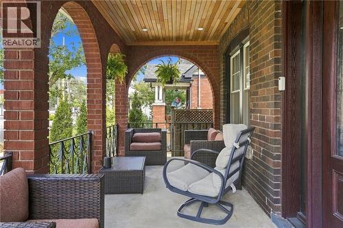 17 Tuxedo Avenue S, Hamilton, ON 