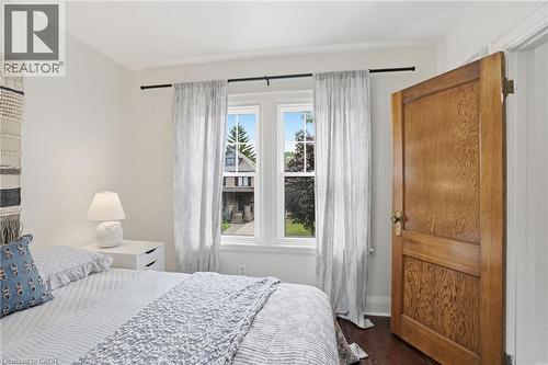 17 Tuxedo Avenue S, Hamilton, ON 