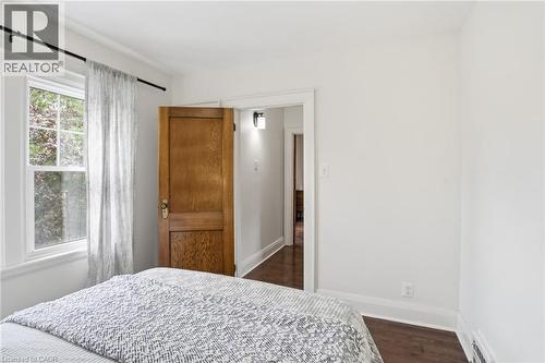 17 Tuxedo Avenue S, Hamilton, ON 