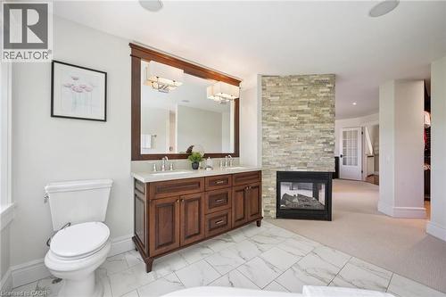 576 Falconridge Crescent, Kitchener, ON 