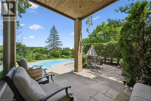 576 Falconridge Crescent, Kitchener, ON 