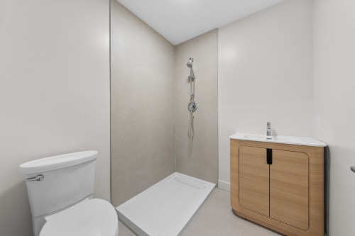 Salle de bains - 6593 Rue Alma, Montréal (Rosemont/La Petite-Patrie), QC 